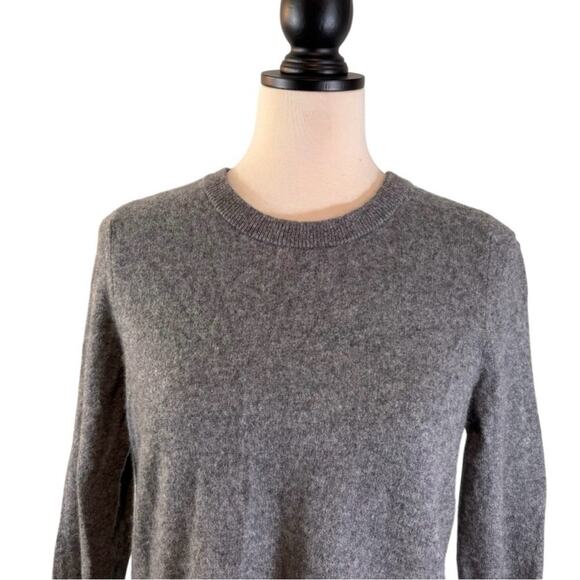 Halogen Cashmere Sweater Round Neck Slit Sides Size L Gray - Picture 4 of 7